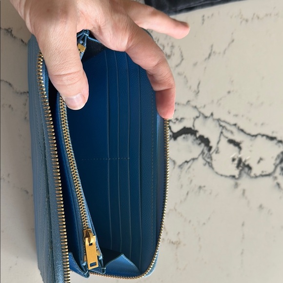 Yves Saint Laurent Blue Leather Zippy Long Wallet with Gold Logo - Picture 11 of 14